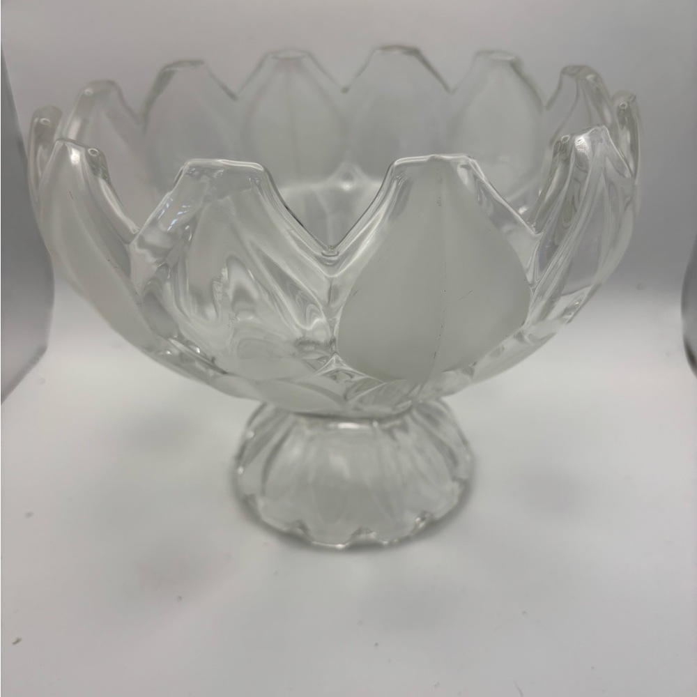 Vintage Crystal Elegant Clear Glass Decorative Bowl - Picture 2 of 8